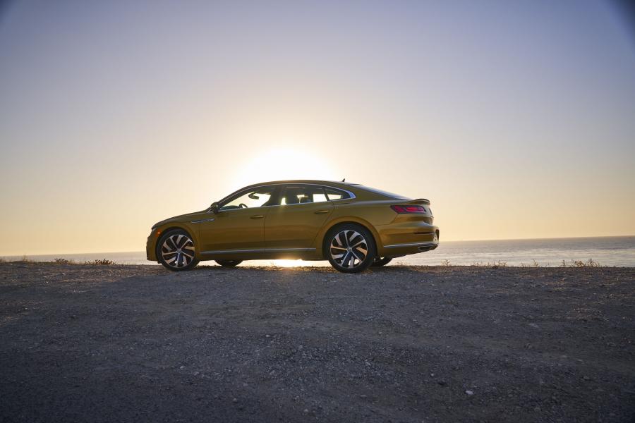  Volkswagen Arteon 4Motion R-Line 2019 года  (NA) (фото 25 из 40)